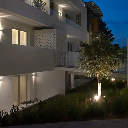Glyfada South42 *