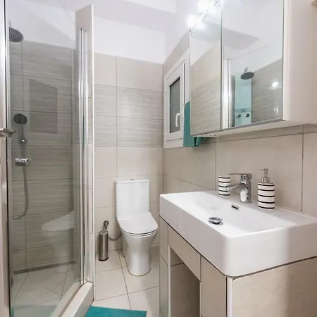 55 Négyzetméteres, 1 Hálószobás 1 Fürdőszobával Neos Kosmos Területén Apartman