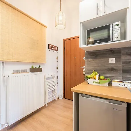 Ble Elia Karyatis Suite *