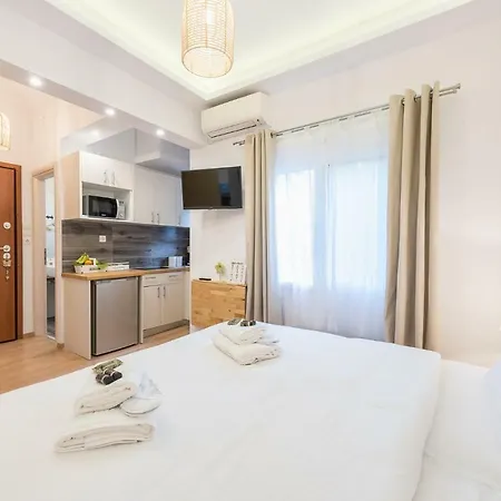 Ble Elia Karyatis Suite Athen