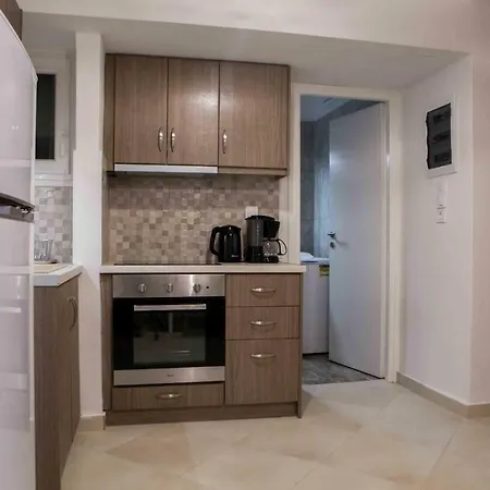 Apartment House, Kolchidos, Ampelokipoi Metro,
