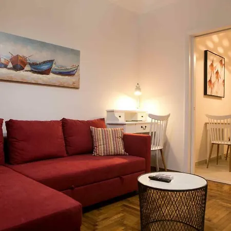 House, Kolchidos, Ampelokipoi Metro, *