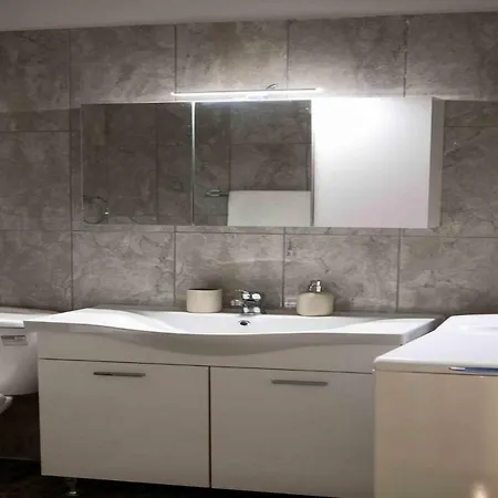 House, Kolchidos, Ampelokipoi Metro, Apartment *