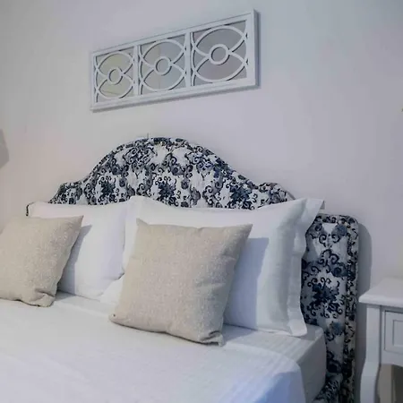Apartment House, Kolchidos, Ampelokipoi Metro, *