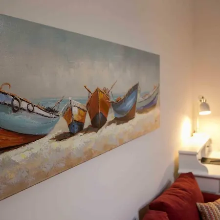 Apartment House, Kolchidos, Ampelokipoi Metro, *