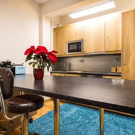 Apartment 3 Bedrooms Under Acropolis