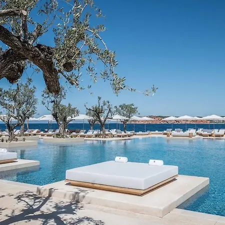 Four Seasons Astir Palace 5*