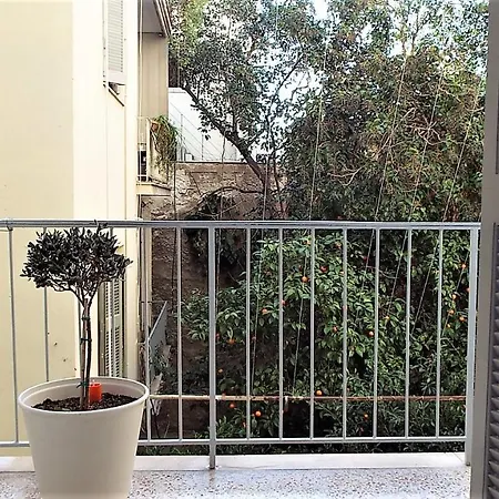 Cozy Studio Downtown Athens/kolonaki Apartment *