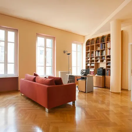 Apartment House At The Foothills Of Acropolis *