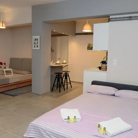 Olive Tree Deluxe Under Acropolis Apartment