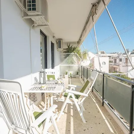 Seaside Apartment *