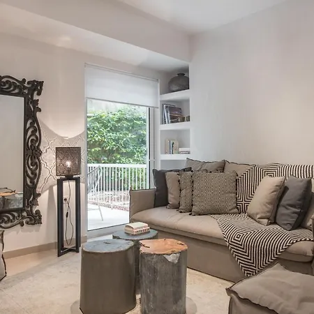 Bliss Living Apartment