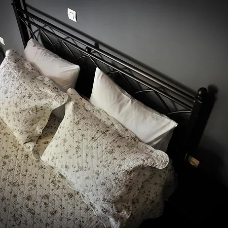 Kifissia Naxou Maisonette Athens