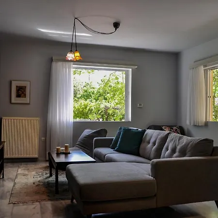 Kifissia Naxou Maisonette