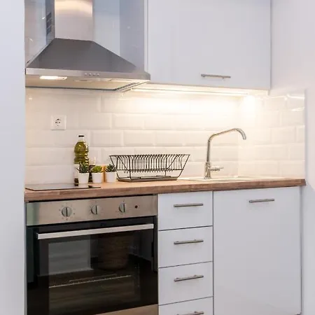 Wide Comfy Centrally Located In Thissio Athens