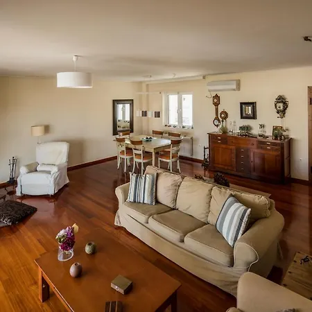 Apartment Family Getaway, Spacious And Luxurious, Sea View, Terrace, Next To Voula Beach, 20min From Center Athens