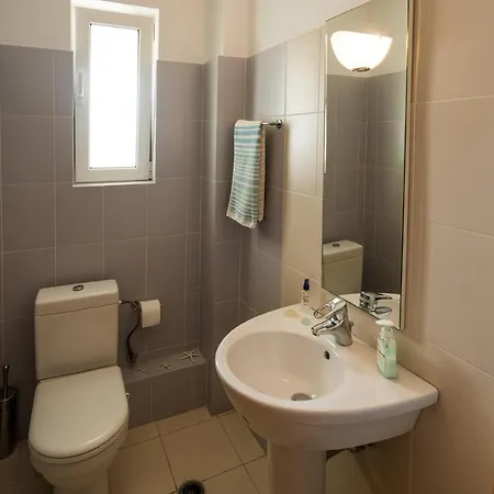 Apartment Family Getaway, Spacious And Luxurious, Sea View, Terrace, Next To Voula Beach, 20min From Center Athens