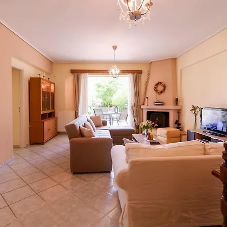 Mother's House Atena