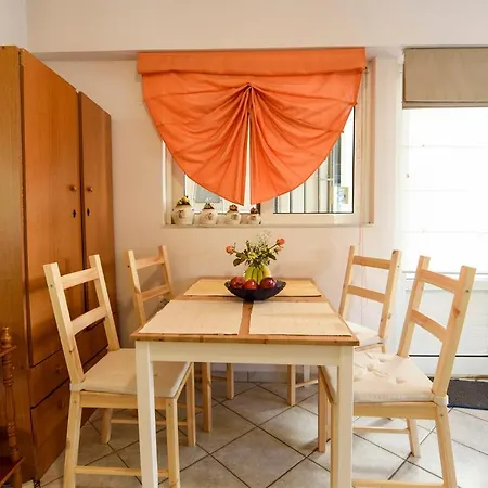 Mother's House Atena