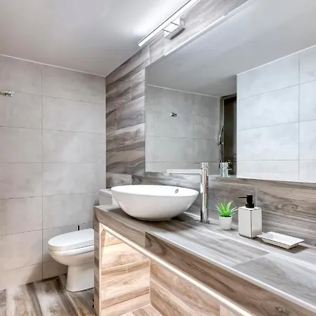 Brand New In The Heart Of The Apartment Athens