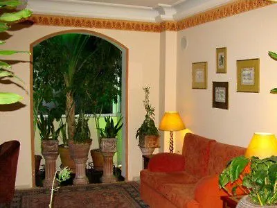 Nicola Hotel 2*