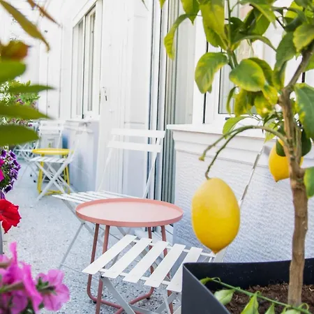 Athenian Sensations And In The Heart Of