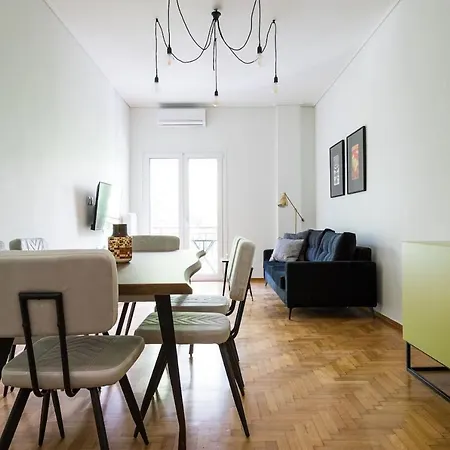 Luxurious Family In The Heart Of