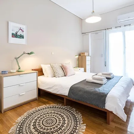Apartment 1 Km From The Acropolis 1 Bedroom Netflix And Washing Machine
