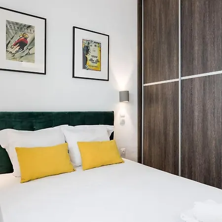 Bohemian Chic In The Heart Of Athen