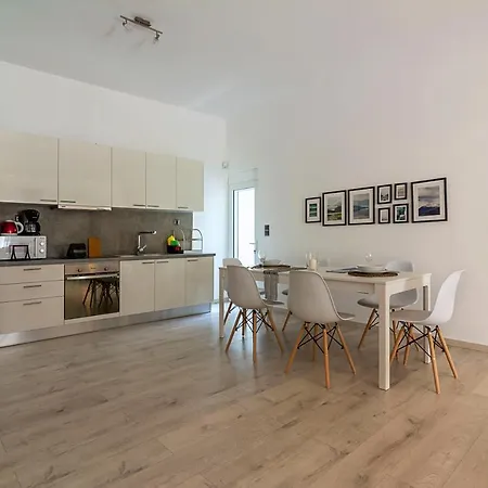 Urban Serenity Gem In Kallithea Neighbourhood! Apartment *