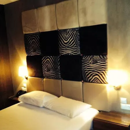 Hotel Lacoba Atenas