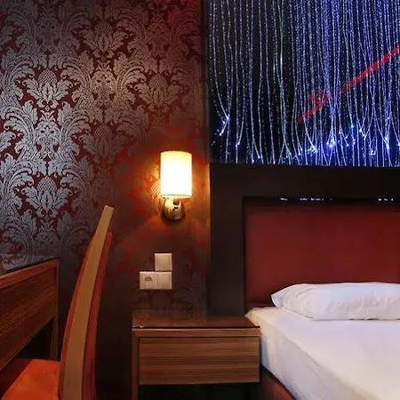 Lacoba Hotel 2*