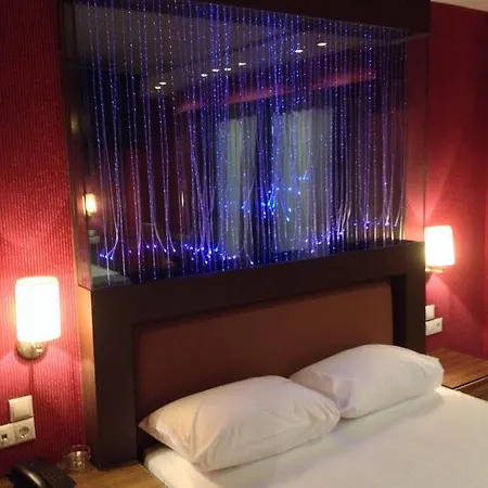 Hotel Lacoba 2*