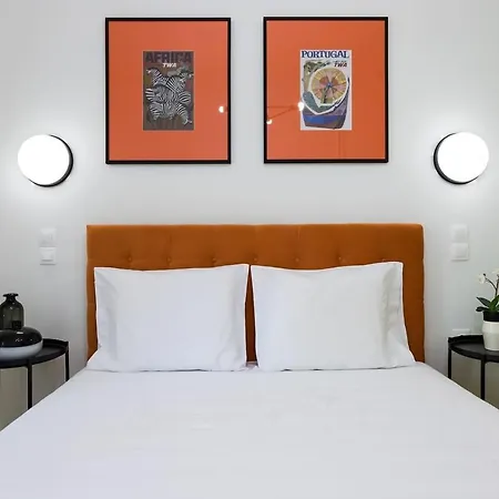 Luxurious Family In The Heart Of Atene