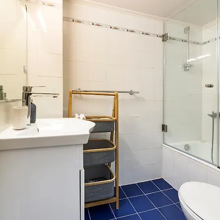 1 Km From The Acropolis 1 Bedroom Netflix And Washing Machine Athens