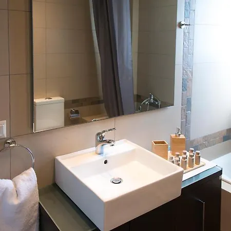 Boutique Penthouse Next To Stavros Niarchos Foundation *