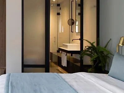 Perianth Hotel