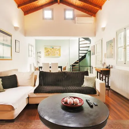 Acropolis Athenaze Villa *
