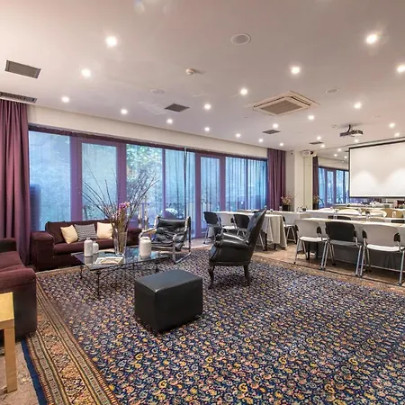 Polis Grand Hotel Athen