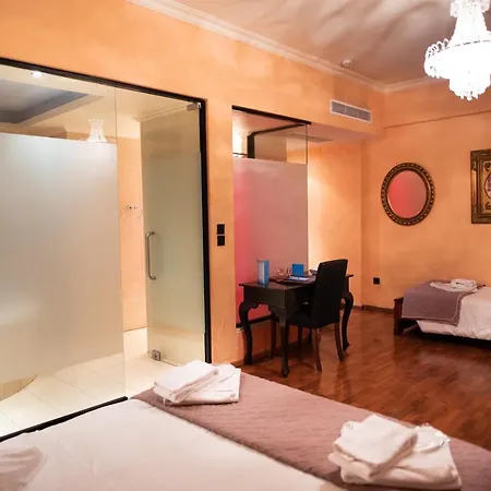 Anastazia Luxury & 2*