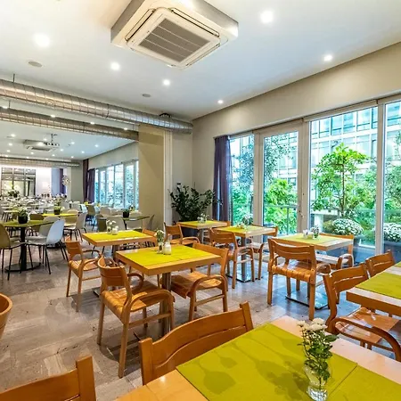 Polis Grand Hotel Athen