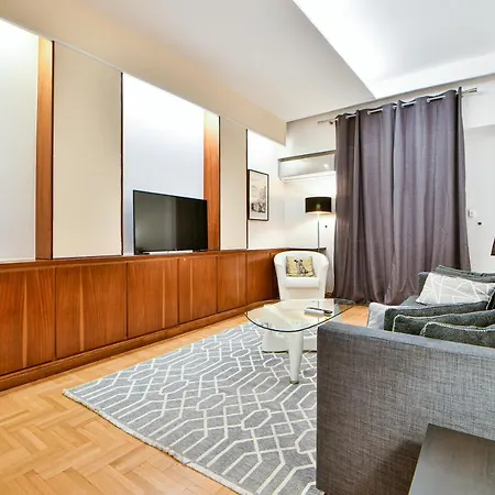In Historical Plaka Located, Fully Renovated Apartment