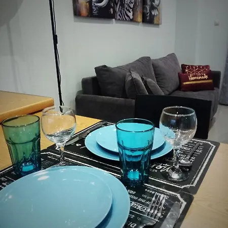 Apartment Center, Metro Metaxourgeio *