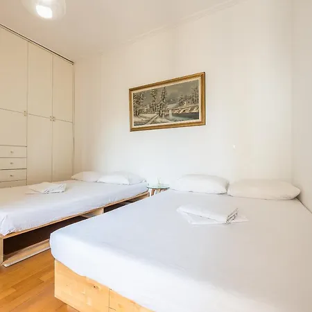 Victoria Plaza Palace Apartment
