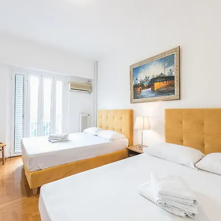 Victoria Plaza Palace Apartment
