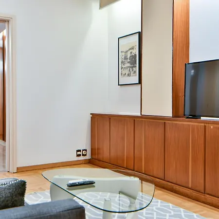 In Historical Plaka Located, Fully Renovated Apartment