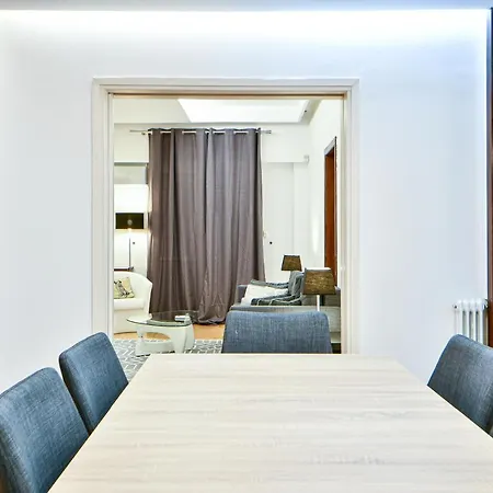 In Historical Plaka Located, Fully Renovated Apartment