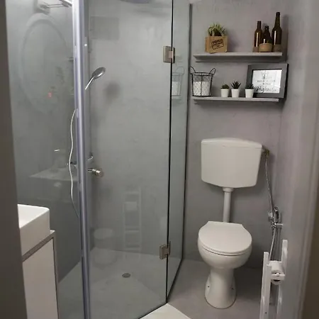 Chrisandro Apartment