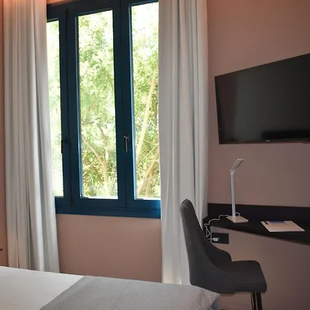 One Smart Hotel 4*