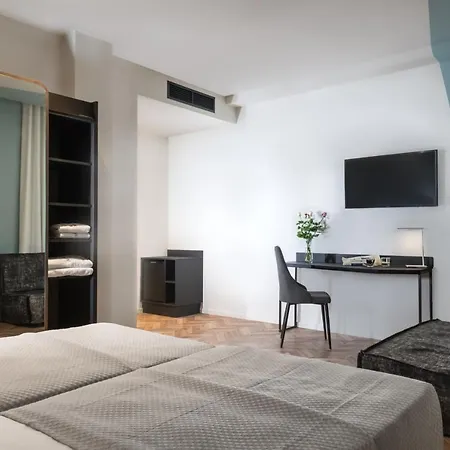 Hotel One Smart